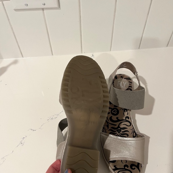 Silver sandals - Picture 6 of 6